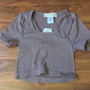 workout cropped tshirt